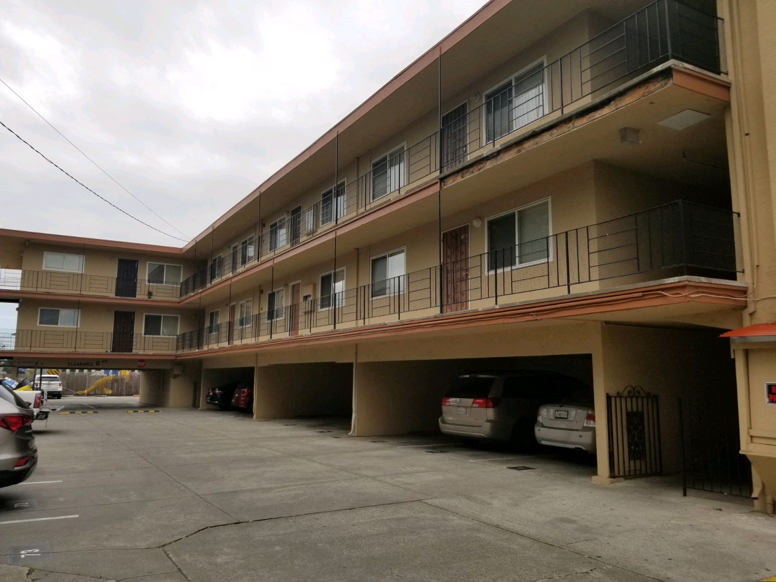 Sovereign Square Apartments photo 4